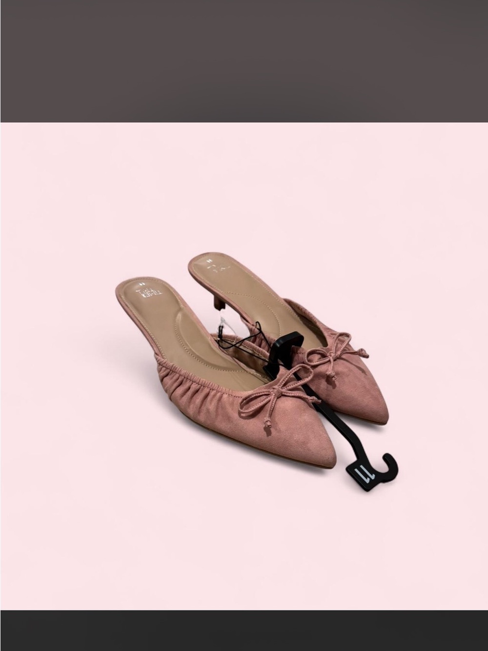 Pointed-Toe Blush Pink Kitten Heels with Decorative Bow